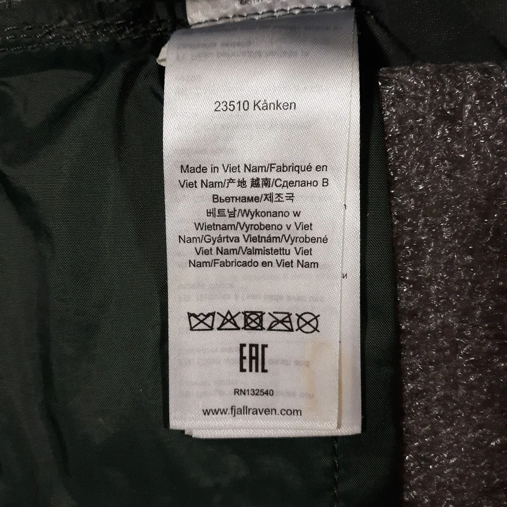 Fjallraven Kanken Backpack Soft Case Adjustable Straps Unisex Daypack 23510
